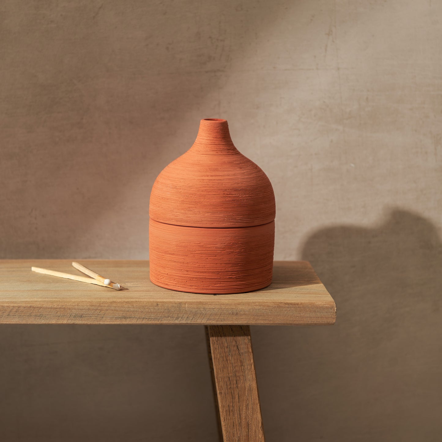 Moroccan Amber & Orris Root Textured Terracotta Ceramic Candle