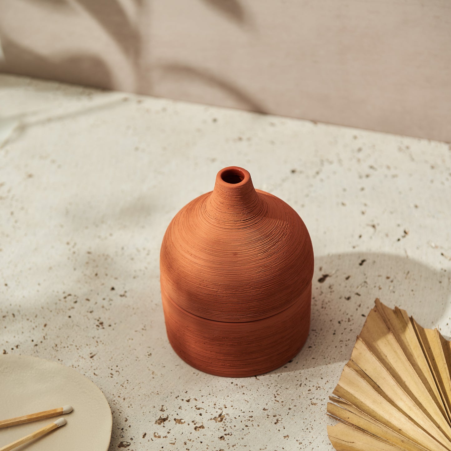 Moroccan Amber & Orris Root Textured Terracotta Ceramic Candle