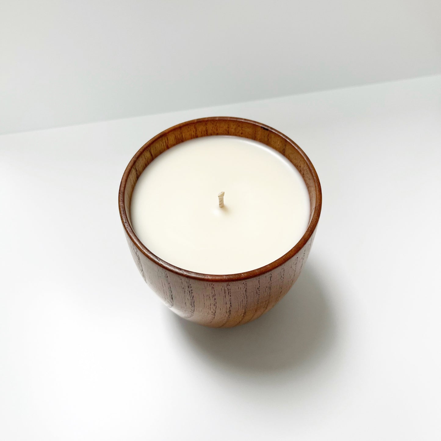 Rock Salt & Driftwood 8oz Jujube Wood Candle